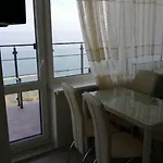 Apartmán в аркадии с террасой и прямым видом на море Oděsa